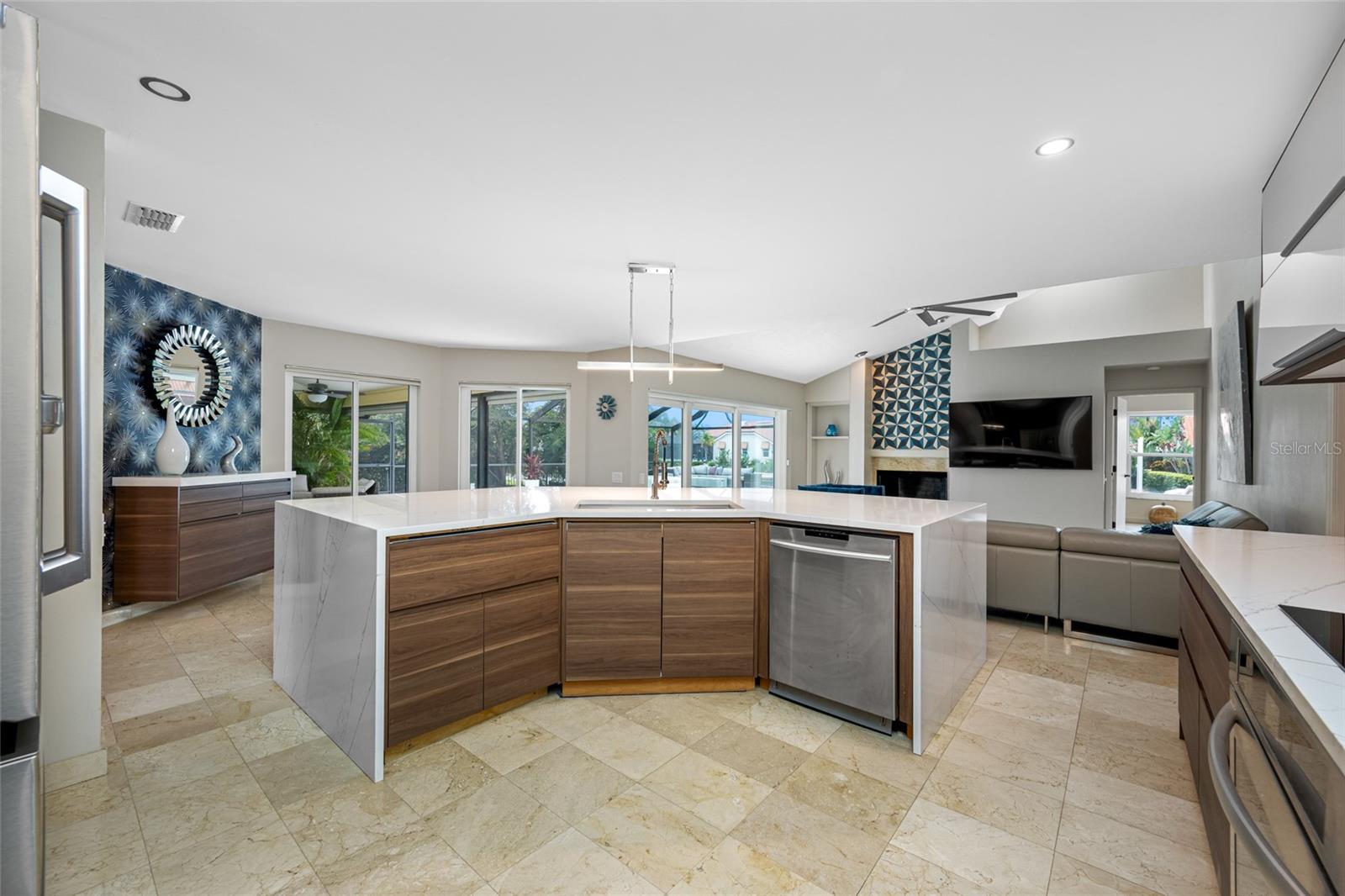 Image 23 of 54 For 4826 Longwater Way