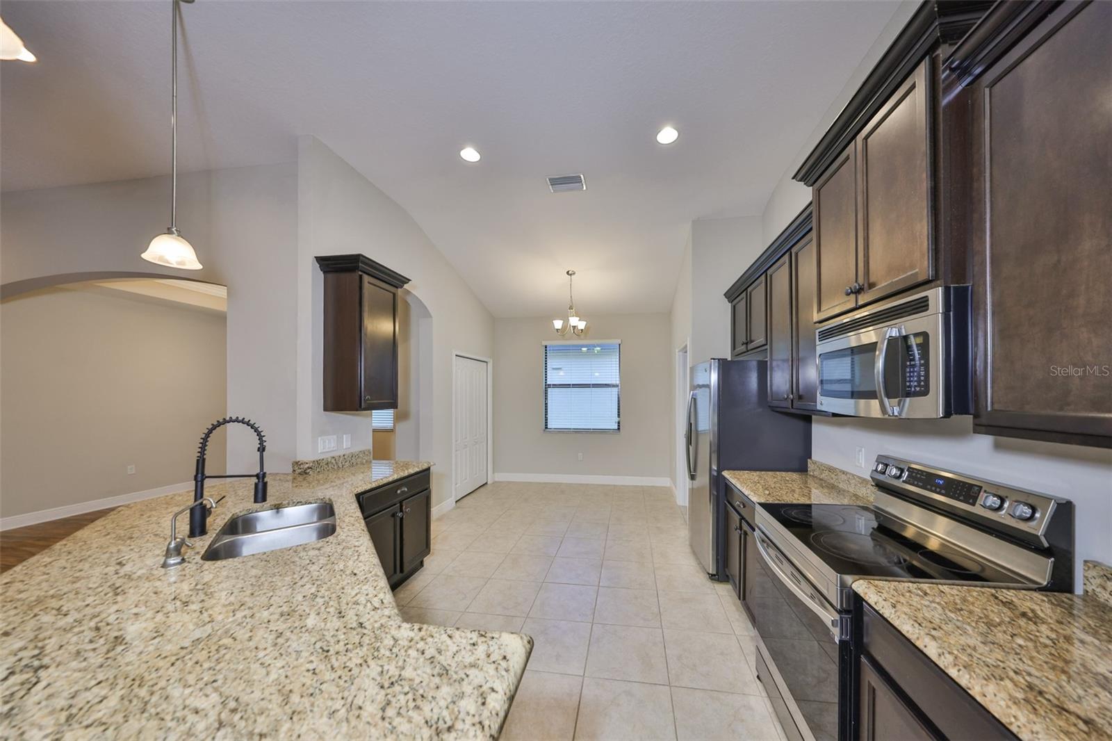 Image 4 of 24 For 838 Vino Verde Circle