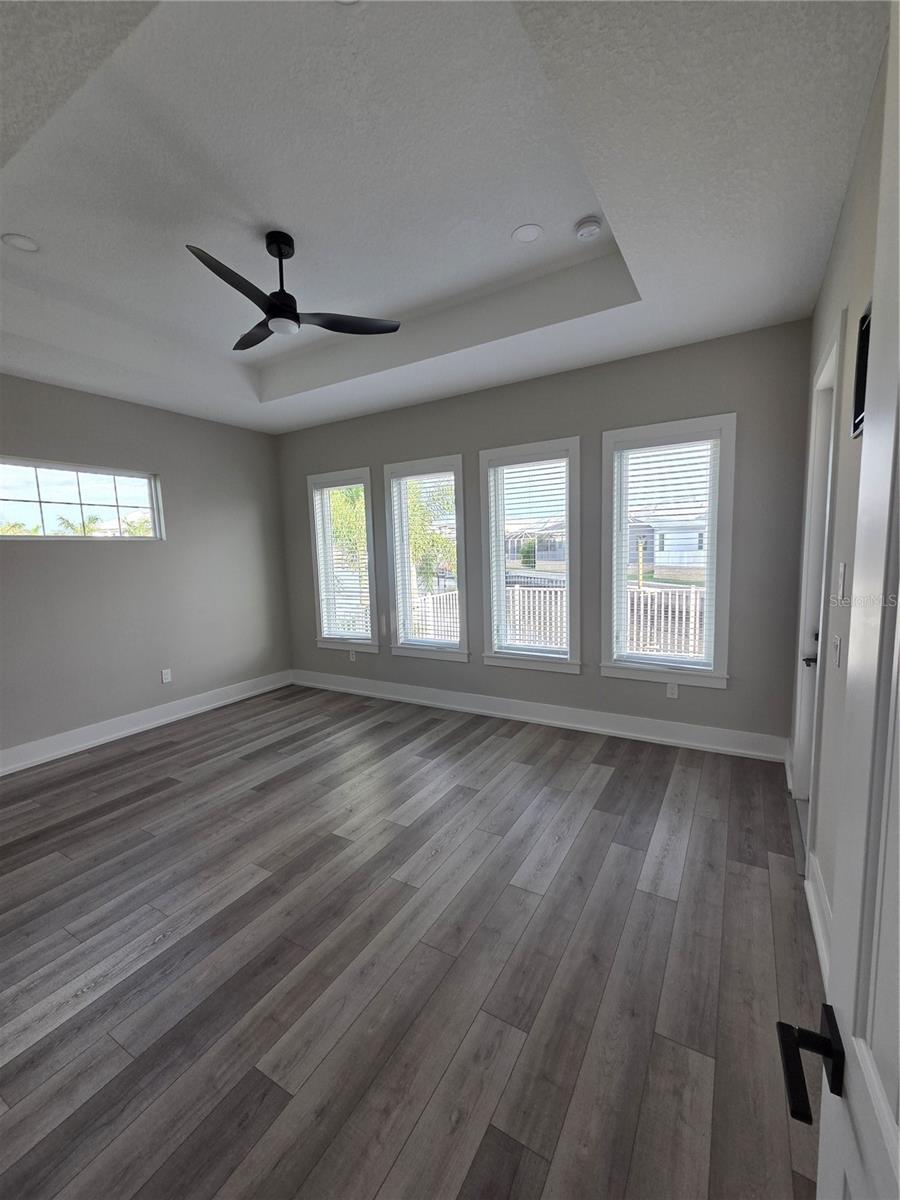 Listing photo id 10 for 614 Pinckney Drive