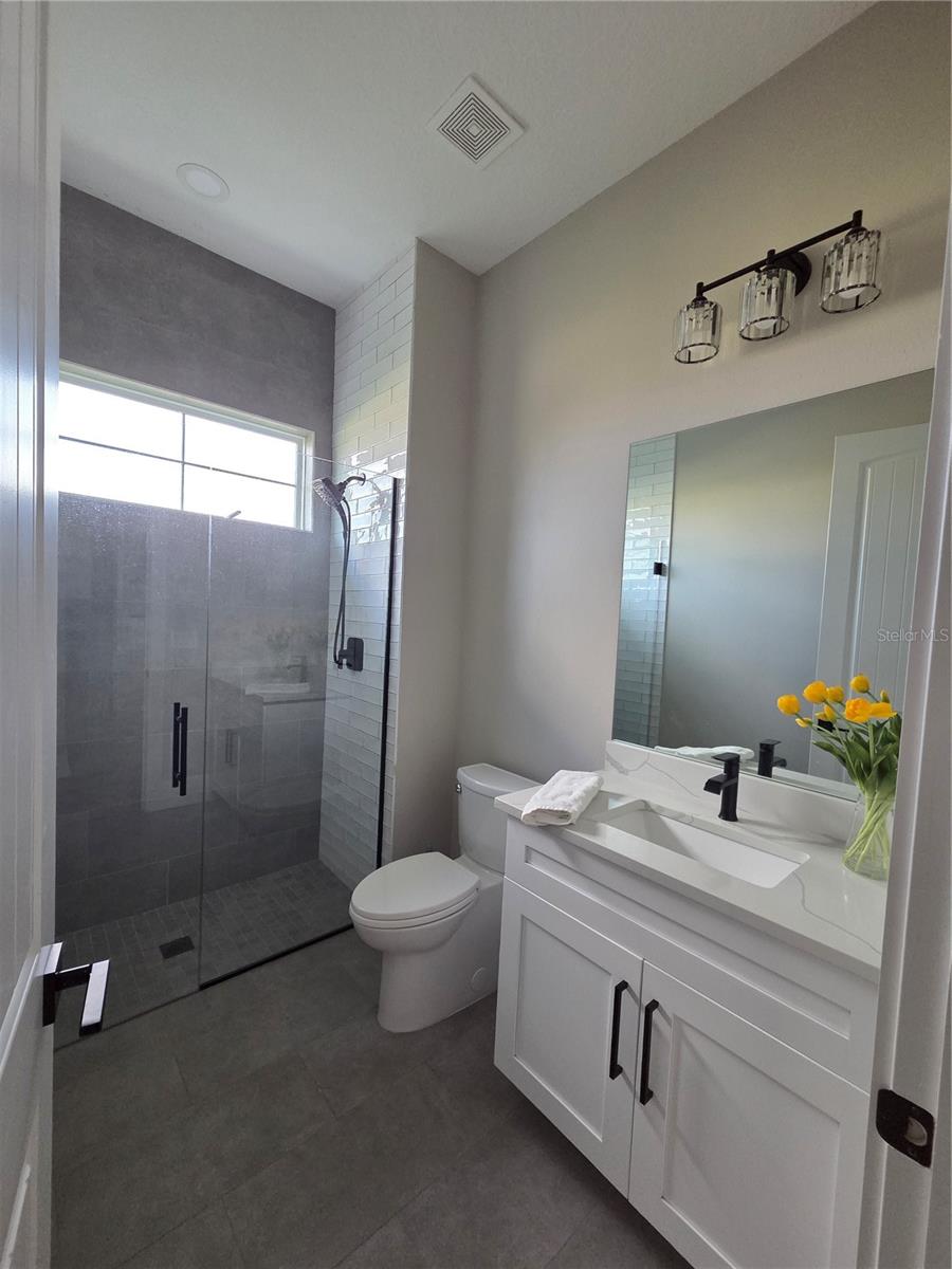 Listing photo id 15 for 614 Pinckney Drive