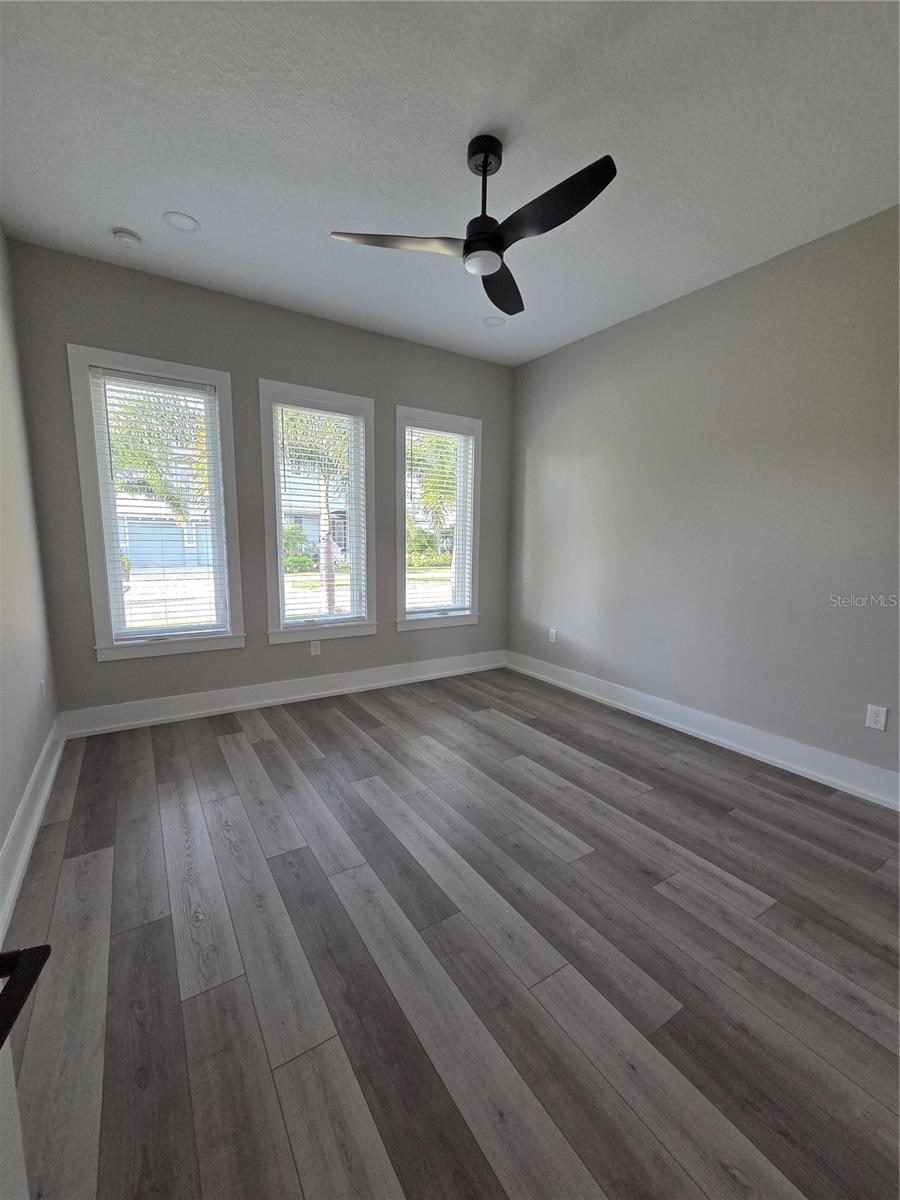 Listing photo id 19 for 614 Pinckney Drive