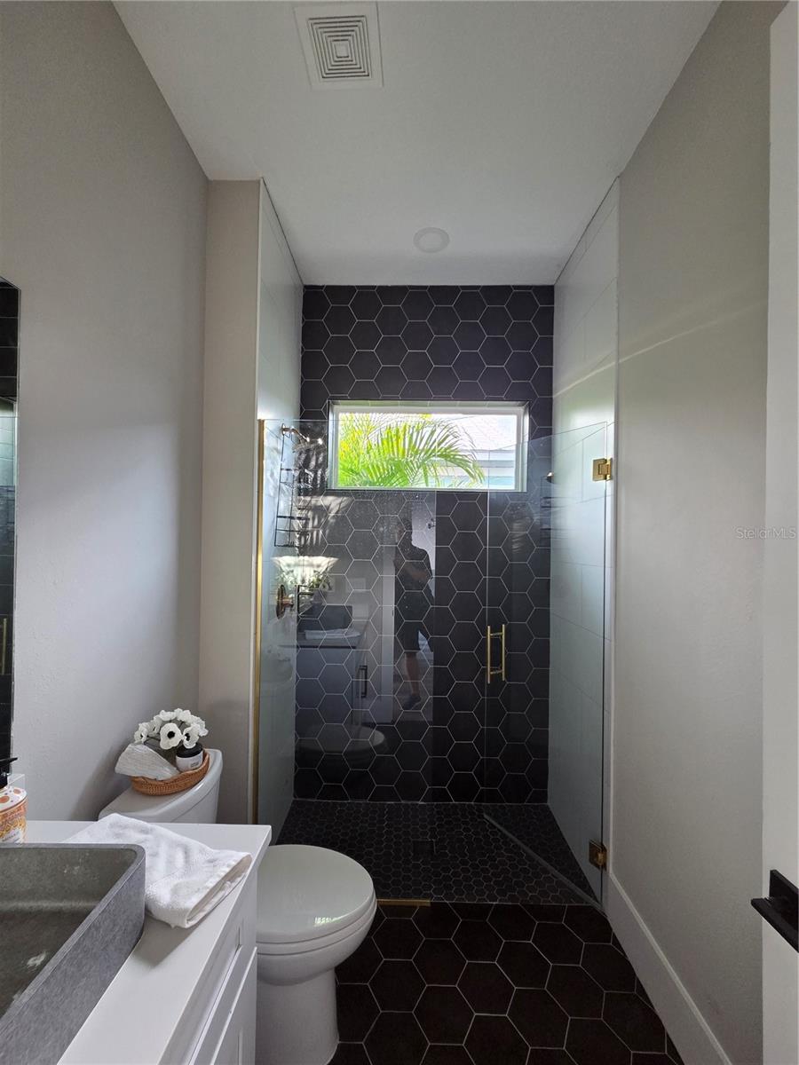 Listing photo id 21 for 614 Pinckney Drive
