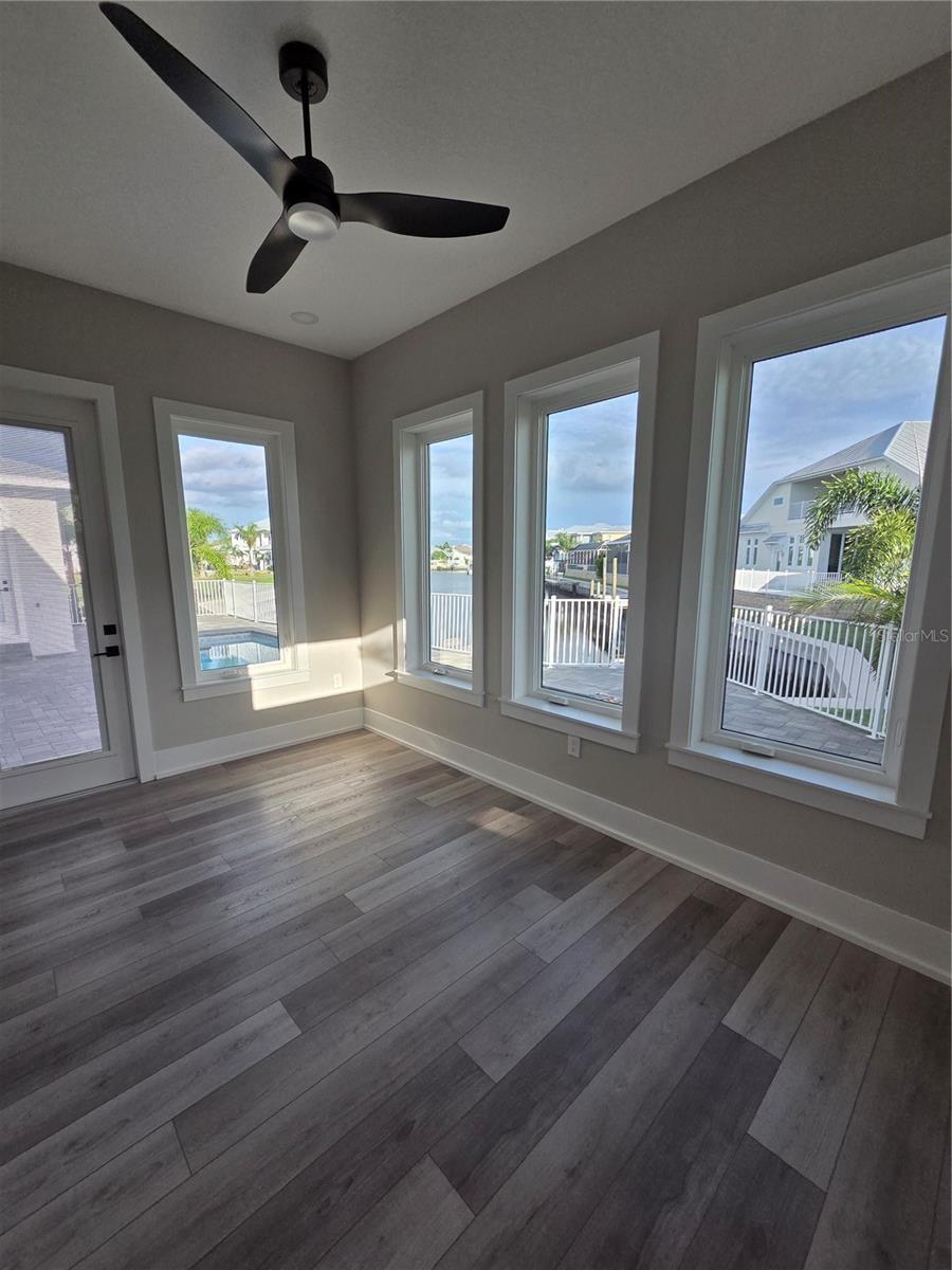 Listing photo id 22 for 614 Pinckney Drive
