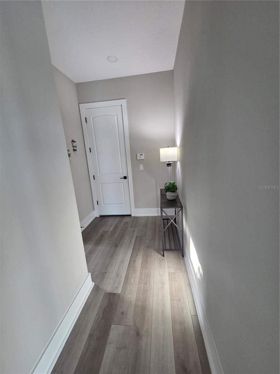 Listing photo id 25 for 614 Pinckney Drive