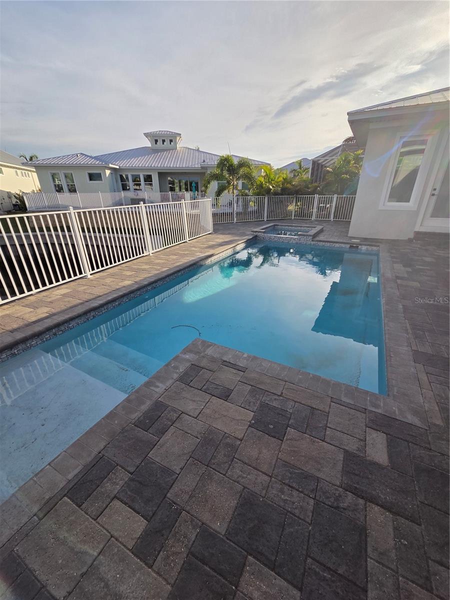 Listing photo id 31 for 614 Pinckney Drive