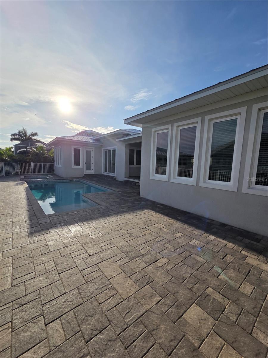 Listing photo id 33 for 614 Pinckney Drive