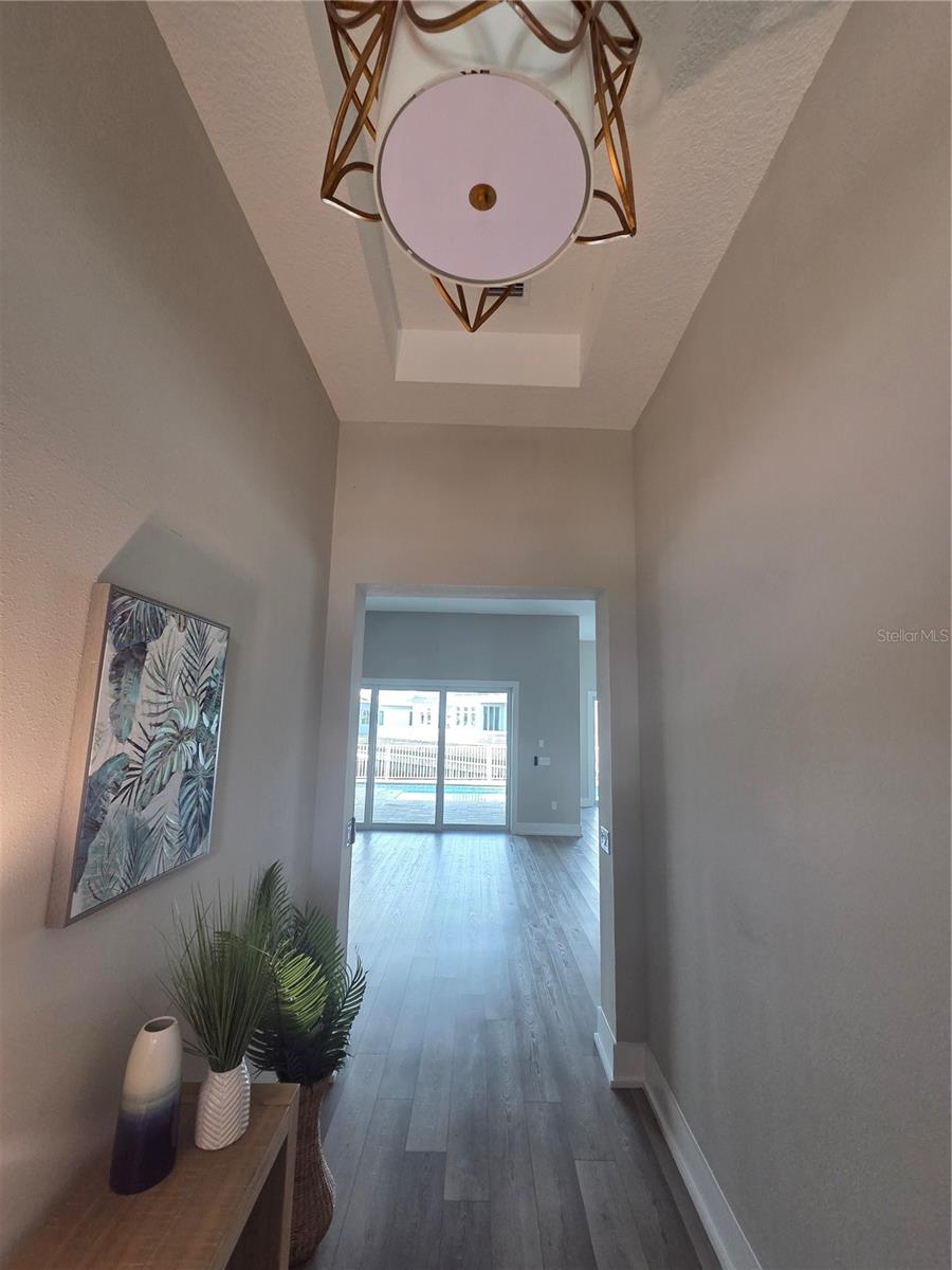 Listing photo id 4 for 614 Pinckney Drive