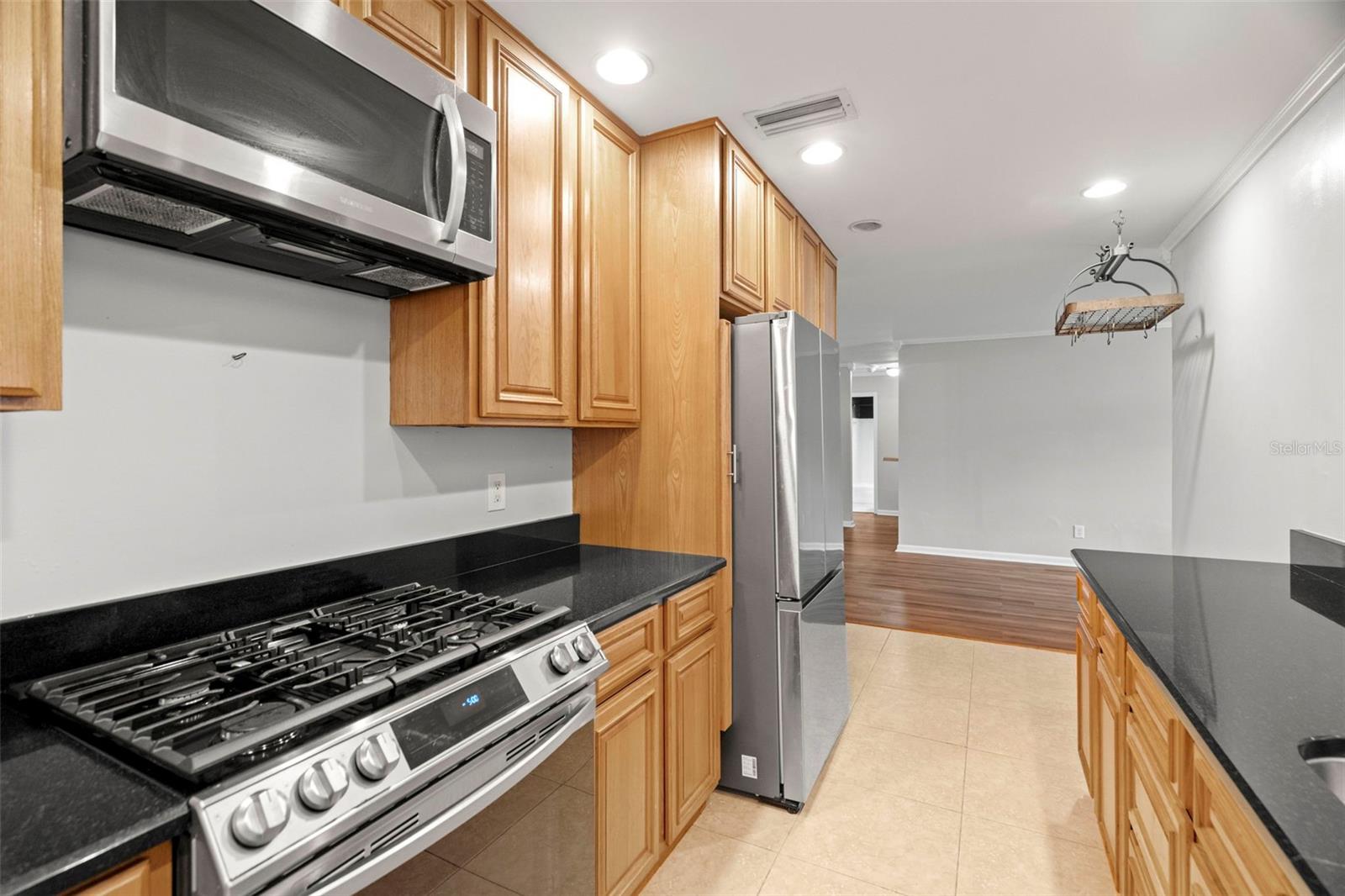 Image 11 of 33 For 1570 83rd Avenue N