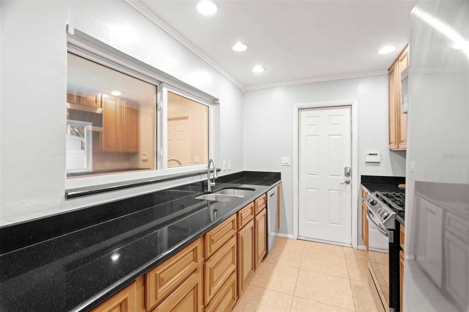 Image 12 of 33 For 1570 83rd Avenue N