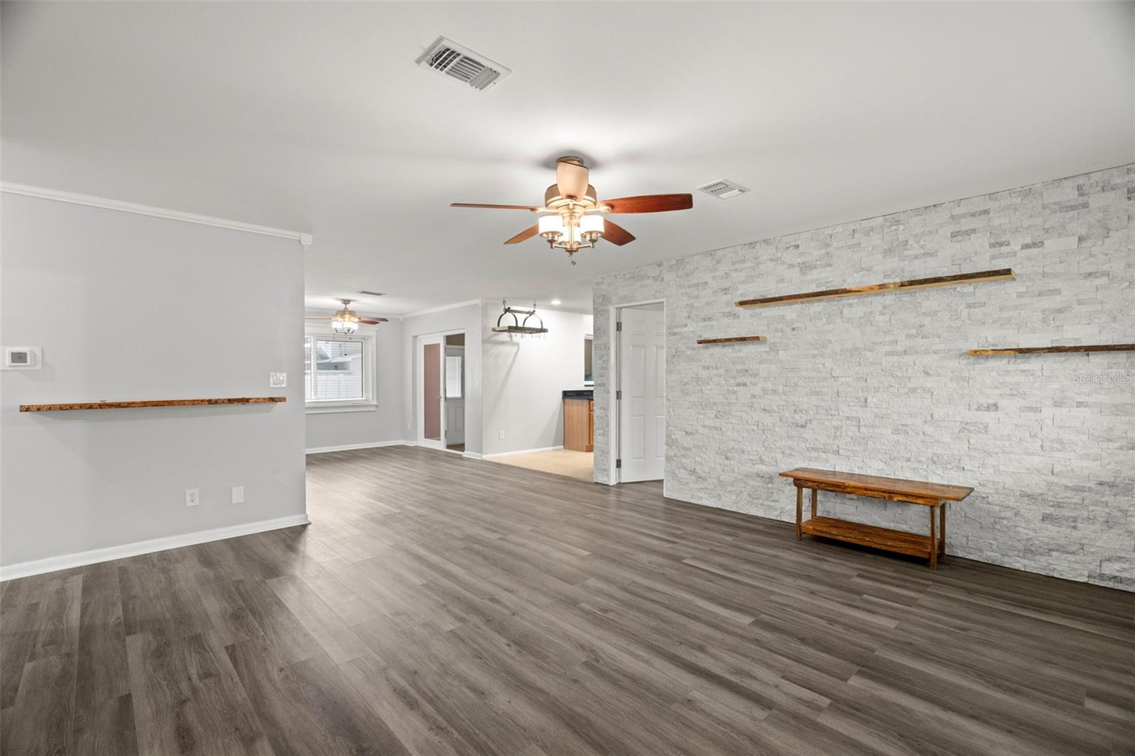 Image 5 of 33 For 1570 83rd Avenue N
