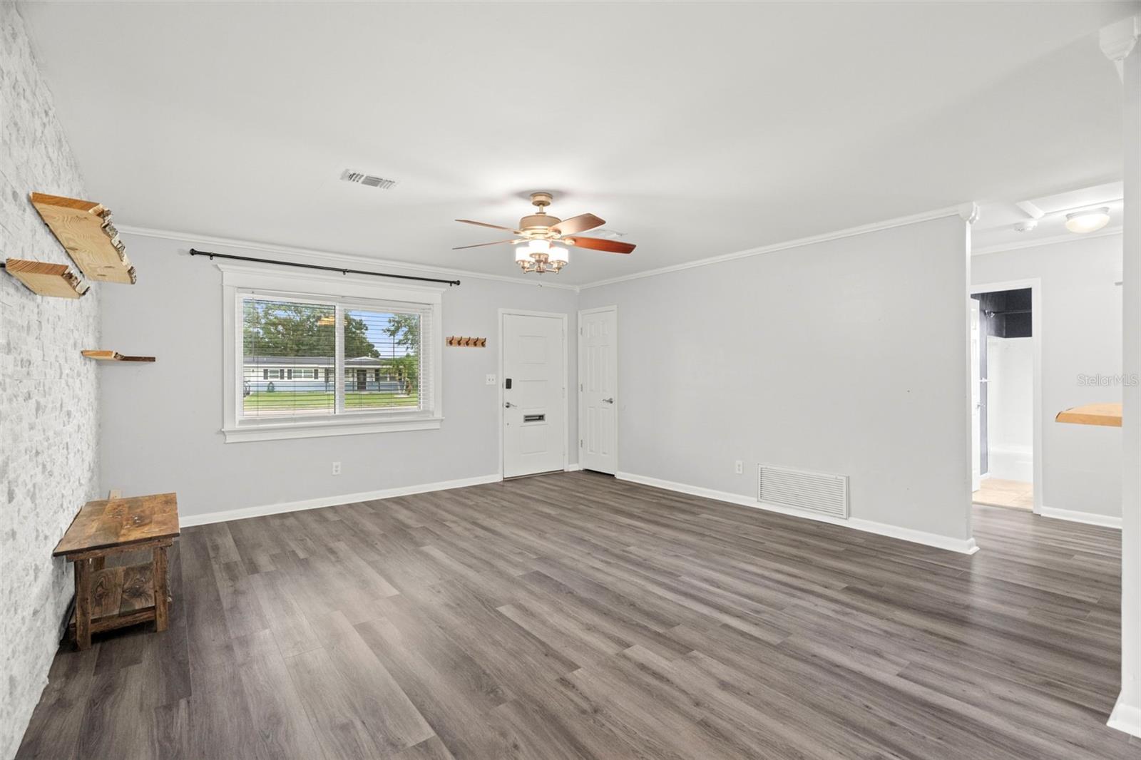 Image 6 of 33 For 1570 83rd Avenue N