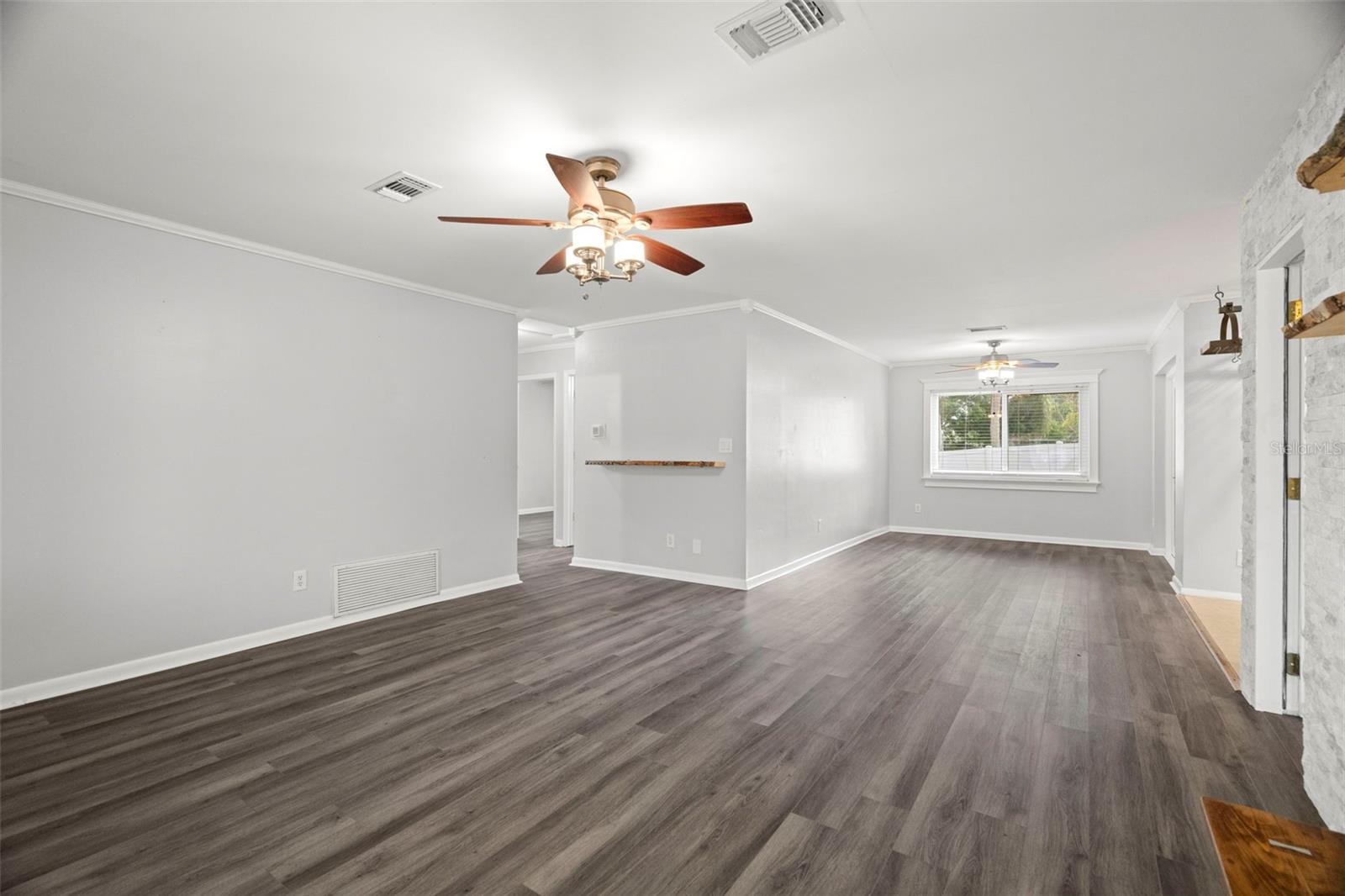 Image 7 of 33 For 1570 83rd Avenue N