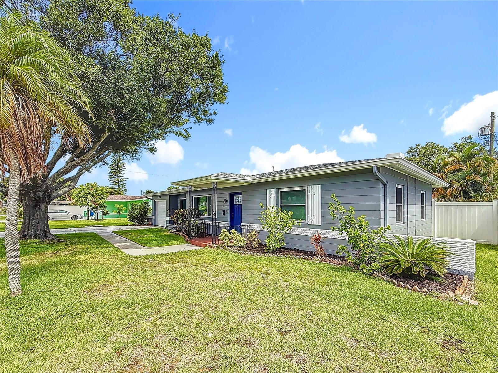 Image 11 of 71 For 6145 50th Avenue N
