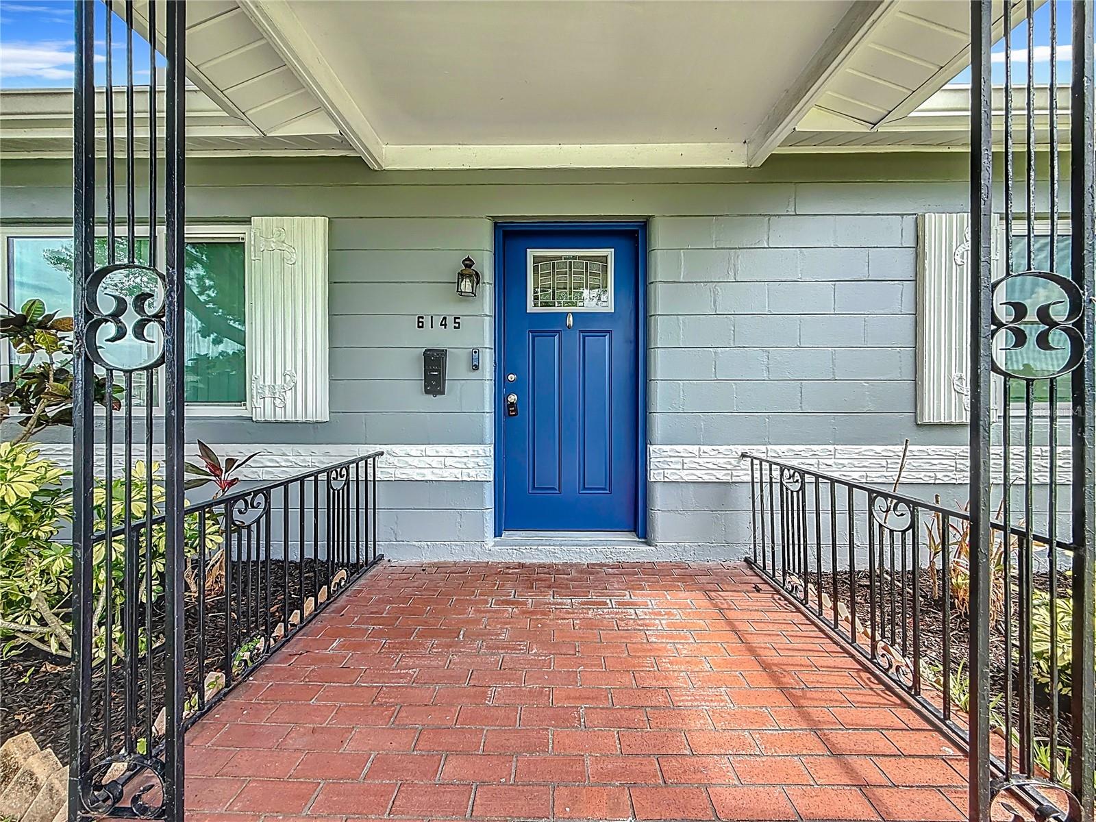Image 12 of 71 For 6145 50th Avenue N