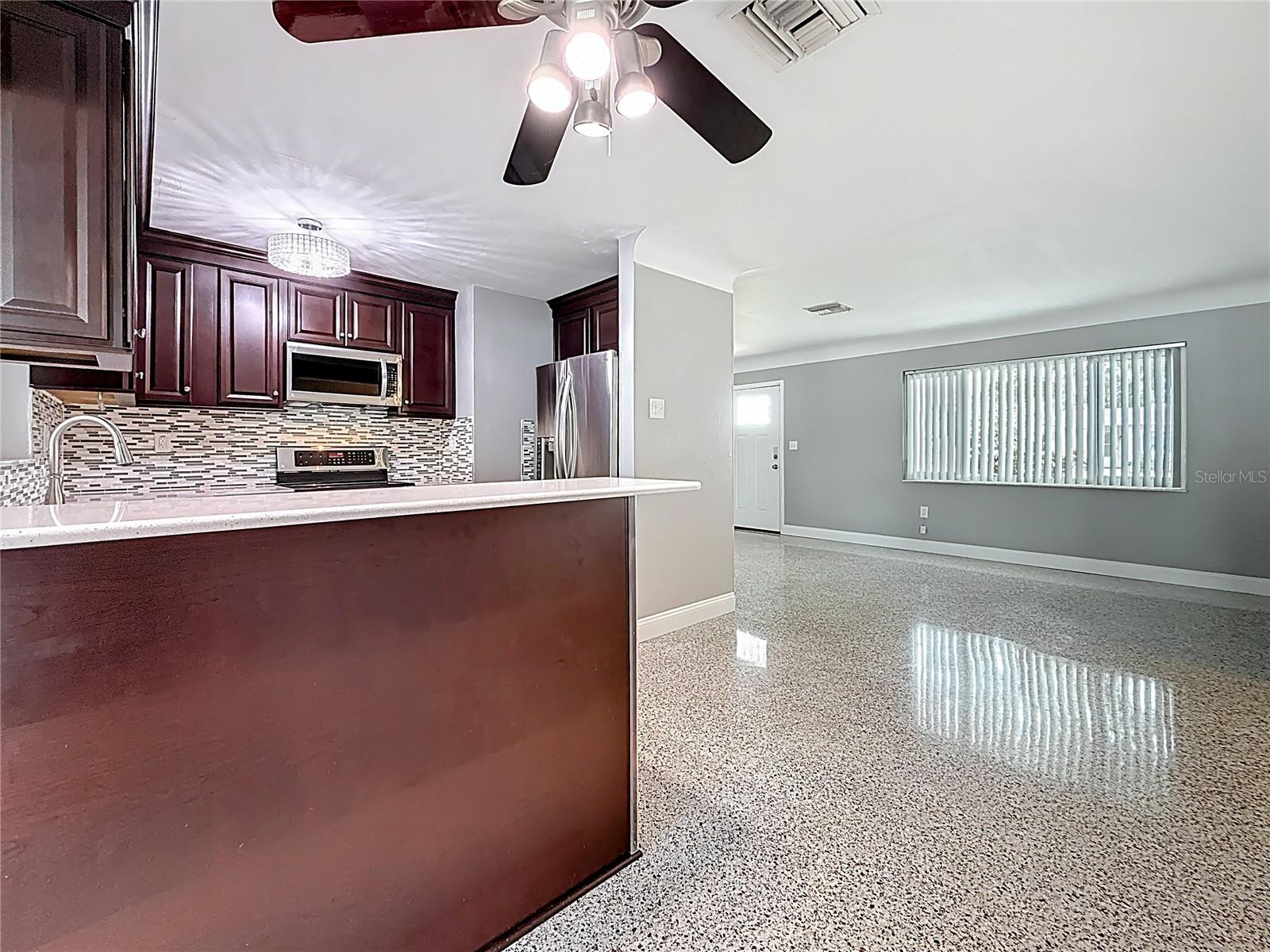 Image 23 of 71 For 6145 50th Avenue N