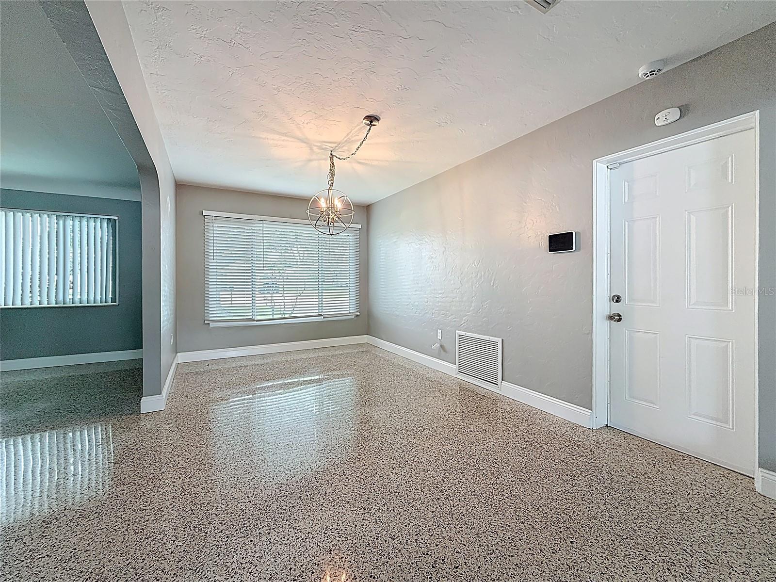Image 24 of 71 For 6145 50th Avenue N