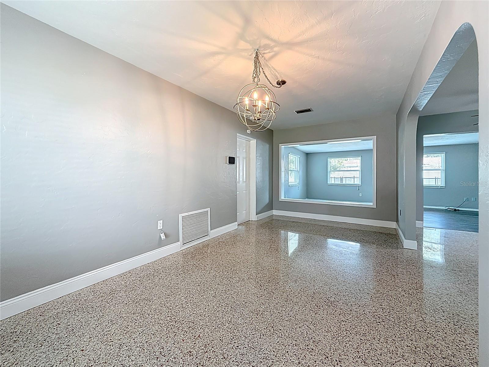 Image 27 of 71 For 6145 50th Avenue N