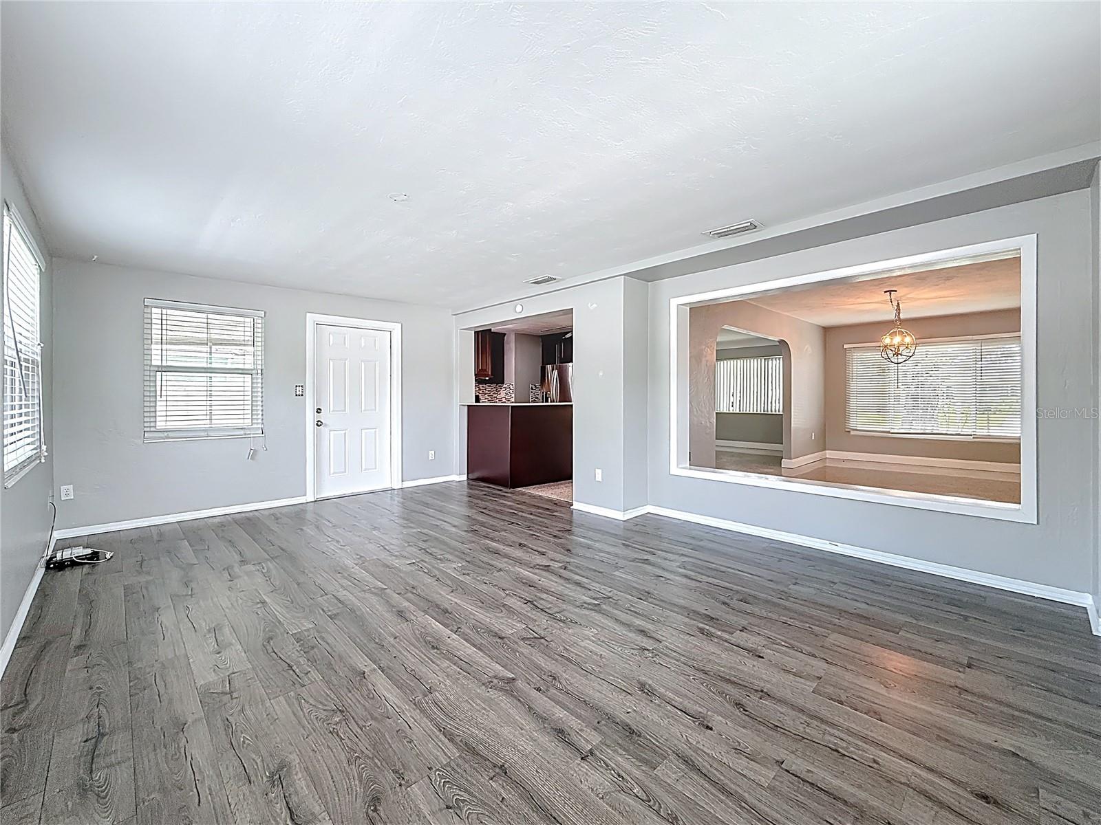 Image 30 of 71 For 6145 50th Avenue N