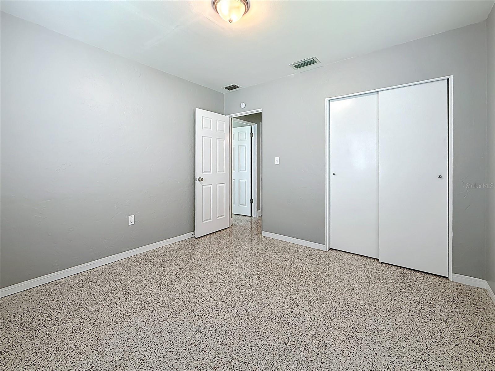 Image 36 of 71 For 6145 50th Avenue N