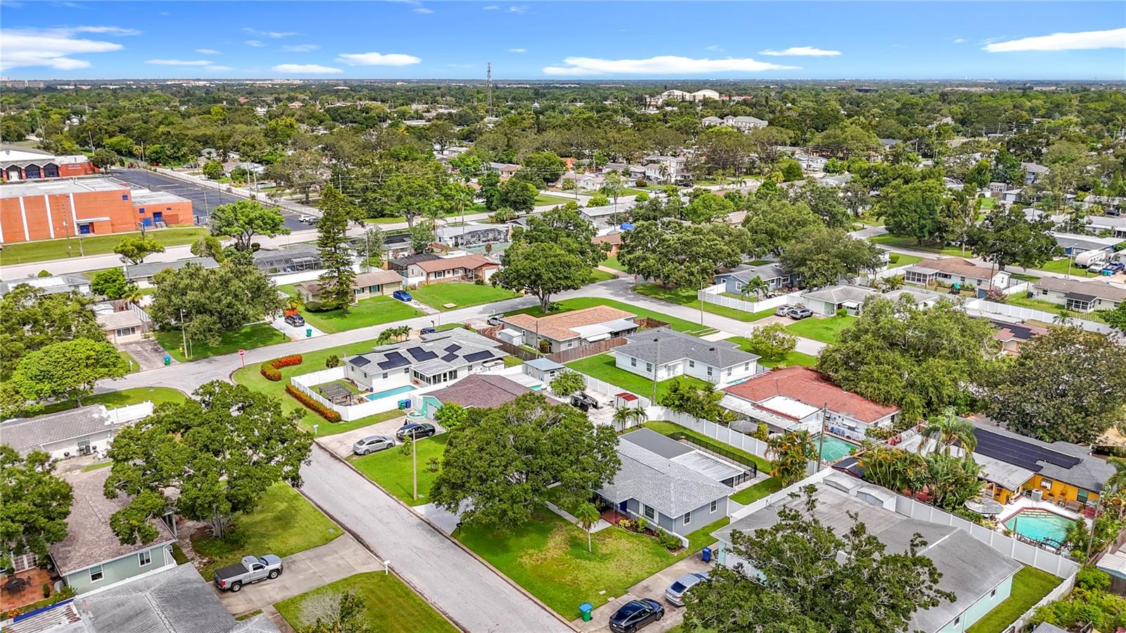 Image 4 of 71 For 6145 50th Avenue N