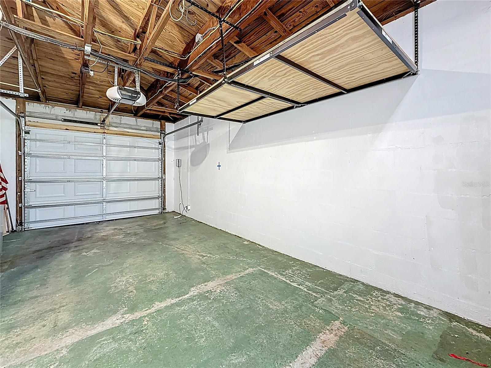 Image 43 of 71 For 6145 50th Avenue N