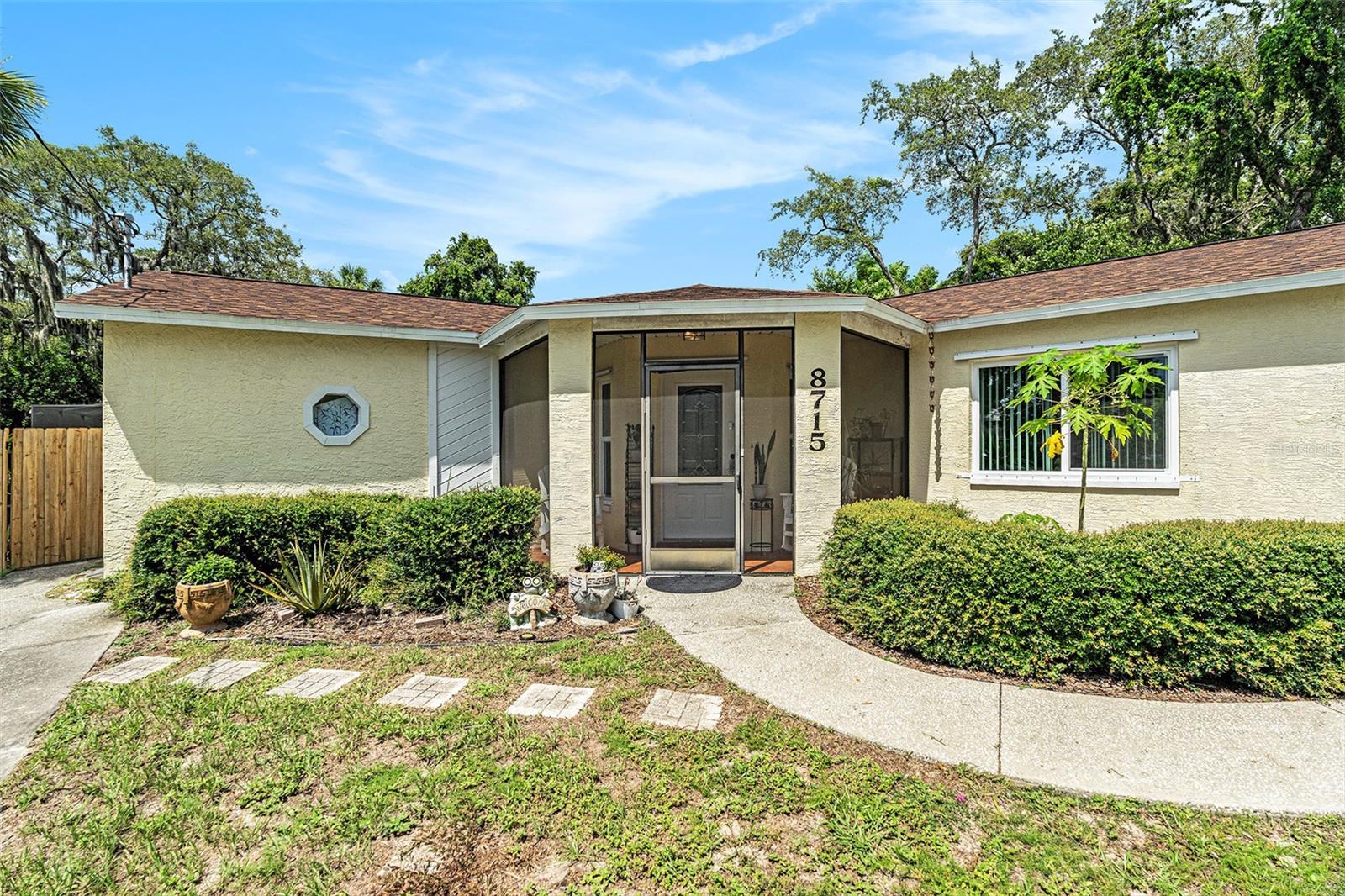 Image 10 of 39 For 8715 Longboat Lane