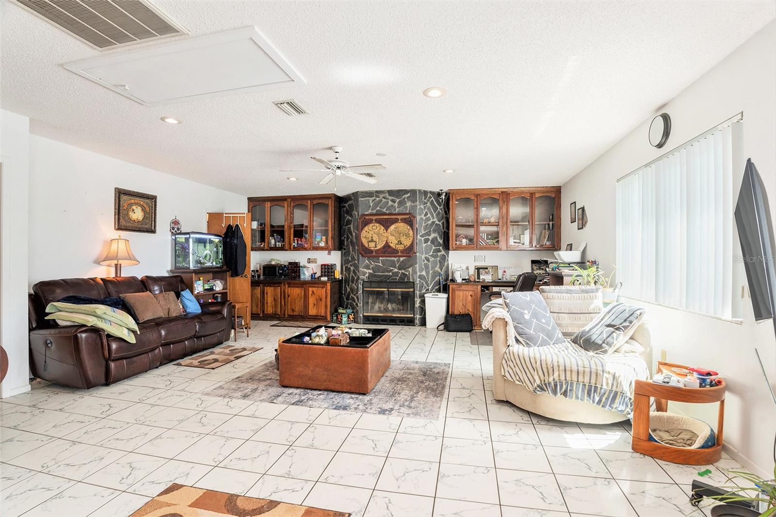 Image 13 of 39 For 8715 Longboat Lane