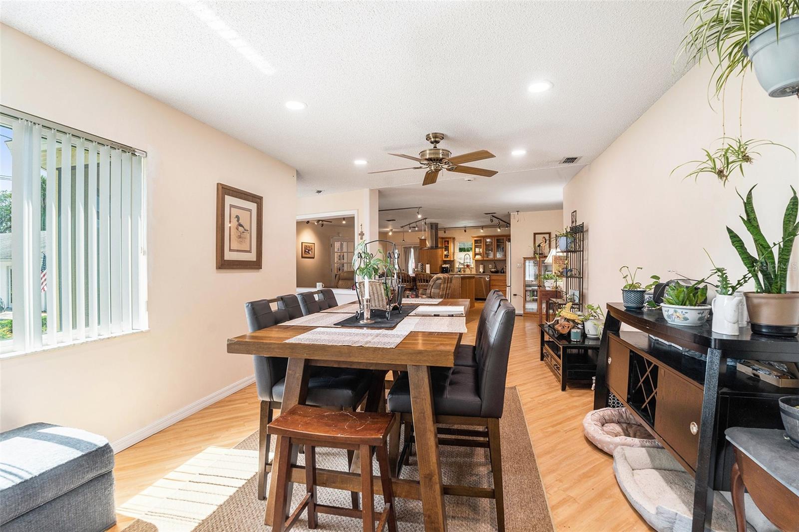 Image 16 of 39 For 8715 Longboat Lane