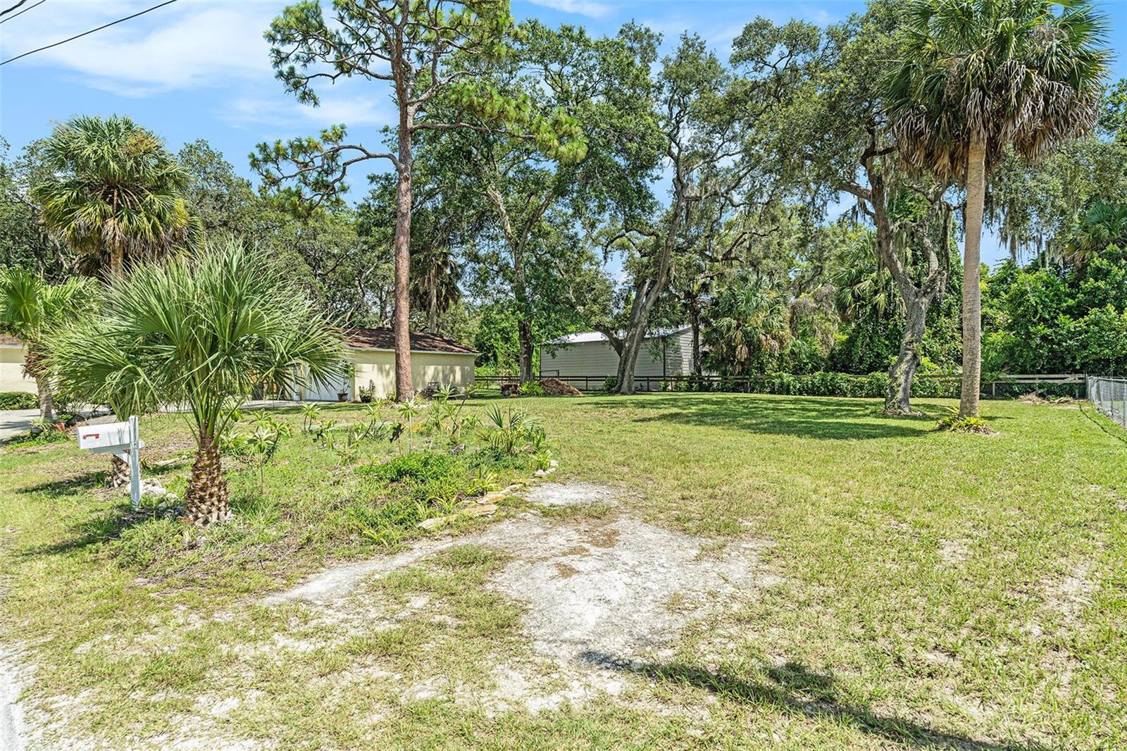 Image 33 of 39 For 8715 Longboat Lane