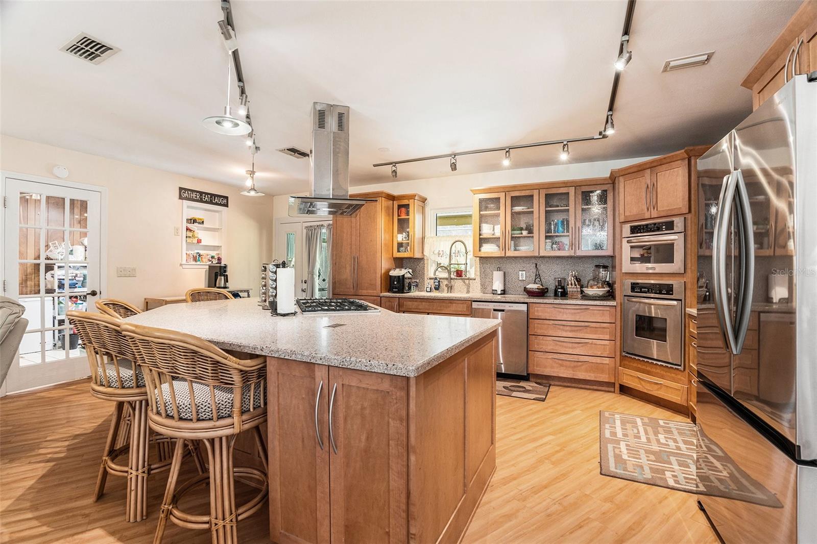 Image 6 of 39 For 8715 Longboat Lane
