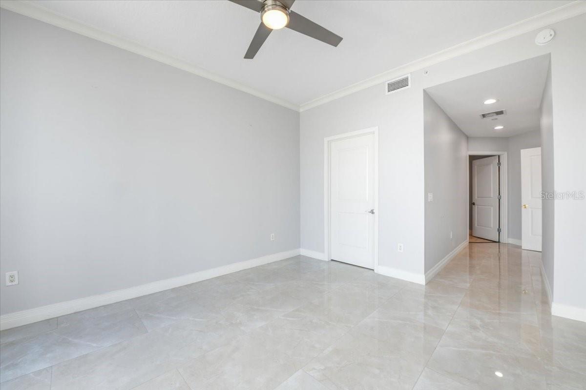 Image 28 of 48 For 449 12th Street 1105