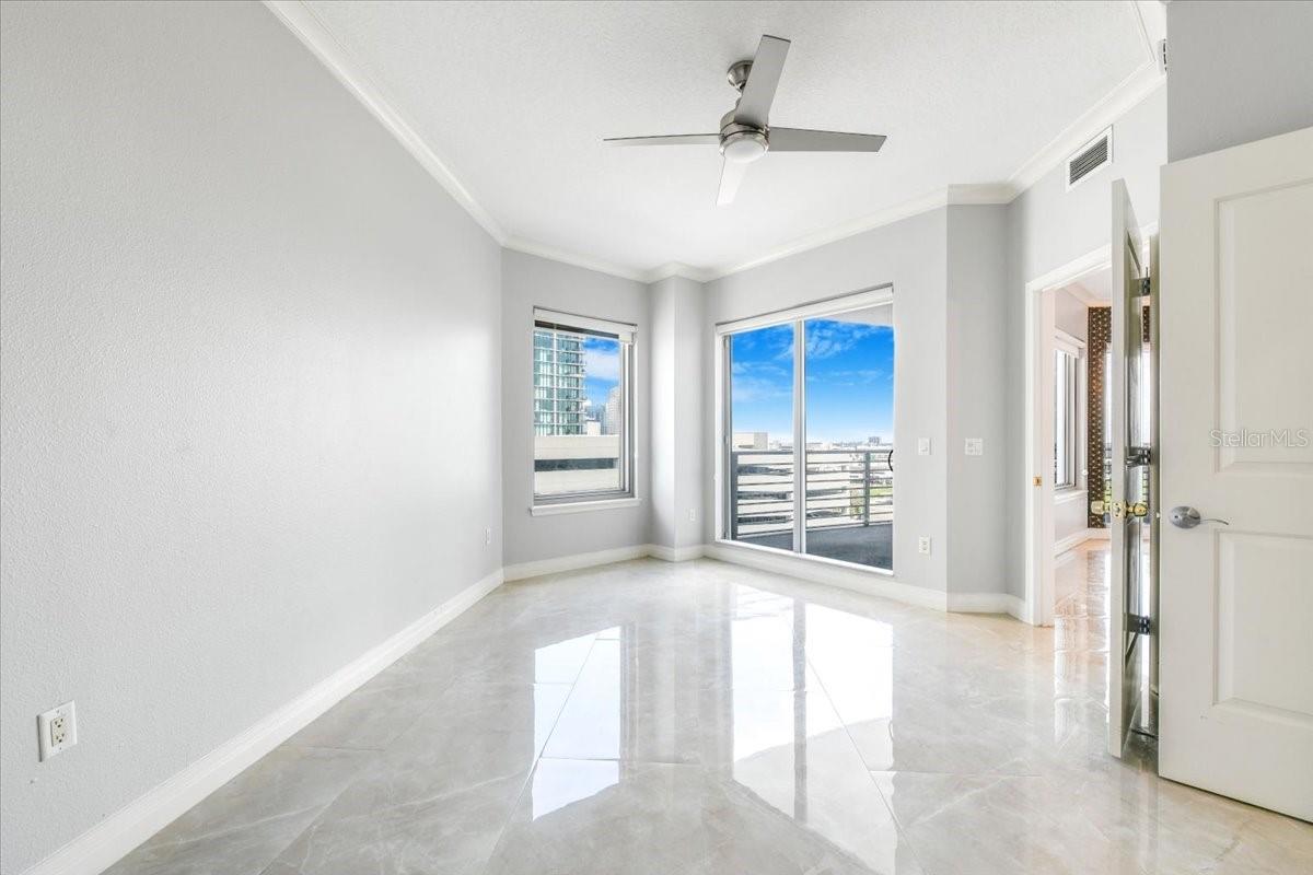 Image 34 of 48 For 449 12th Street 1105