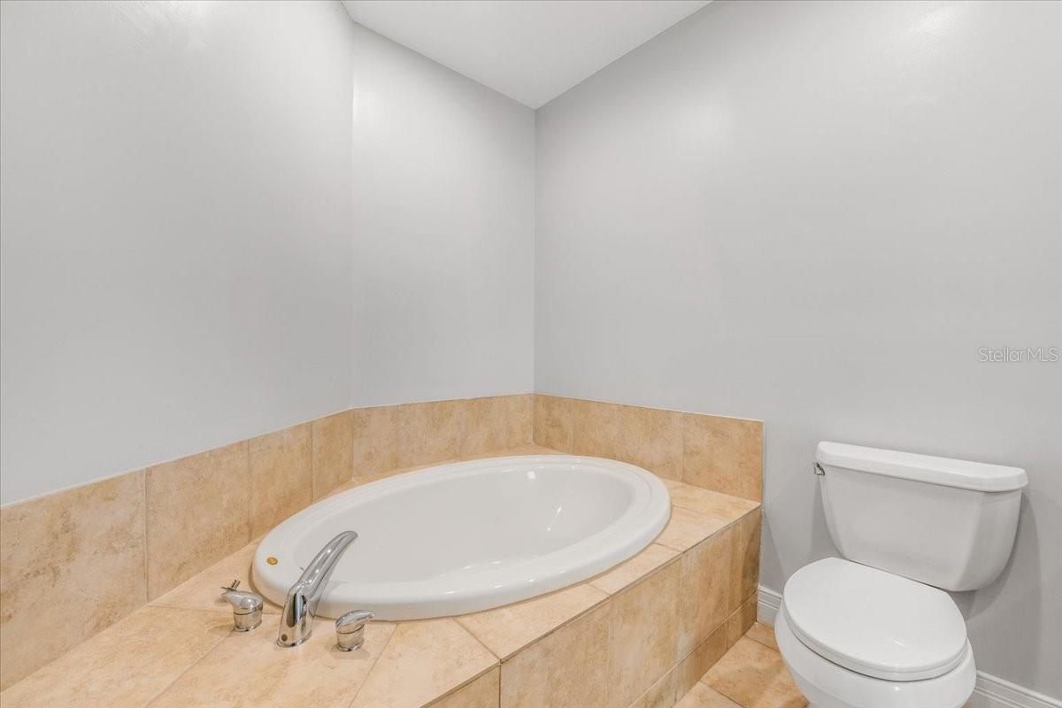 Image 36 of 48 For 449 12th Street 1105