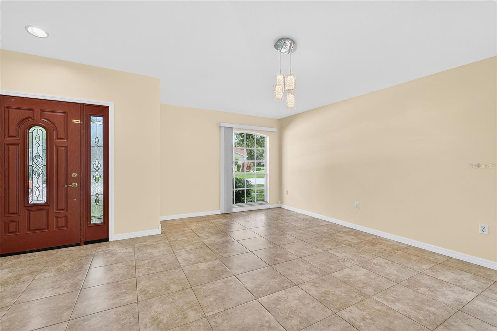 Image 11 of 46 For 913 Summer Breeze Drive