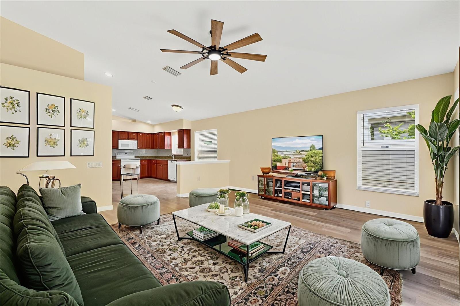 Image 18 of 46 For 913 Summer Breeze Drive