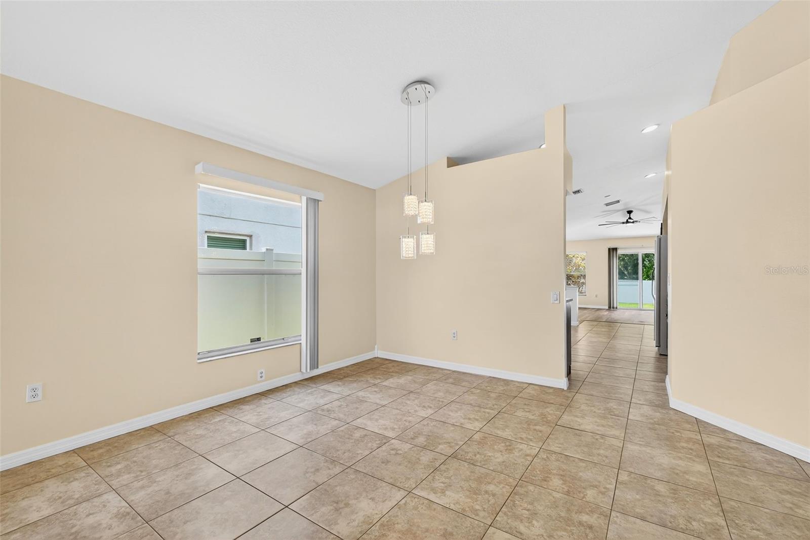 Image 24 of 46 For 913 Summer Breeze Drive