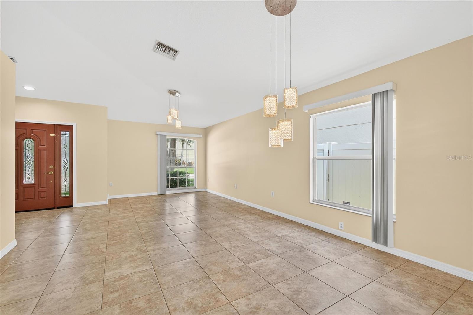 Image 9 of 46 For 913 Summer Breeze Drive