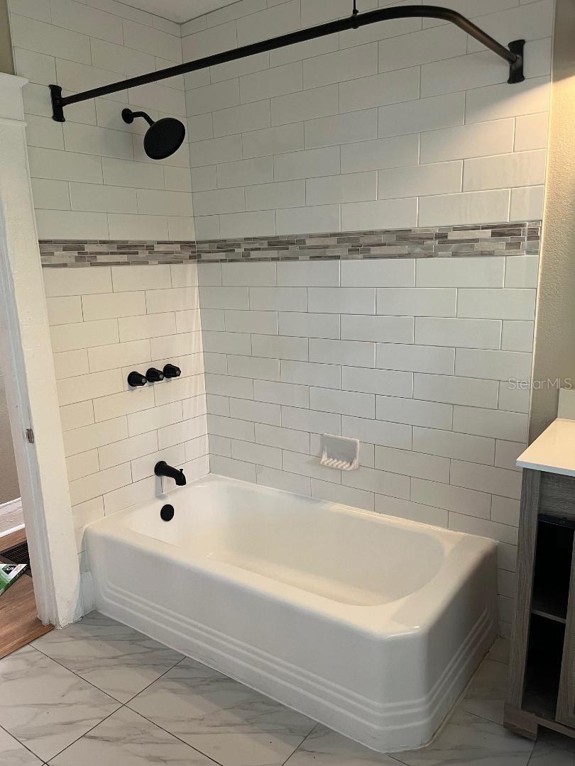 Listing photo id 8 for 3510 28th Avenue