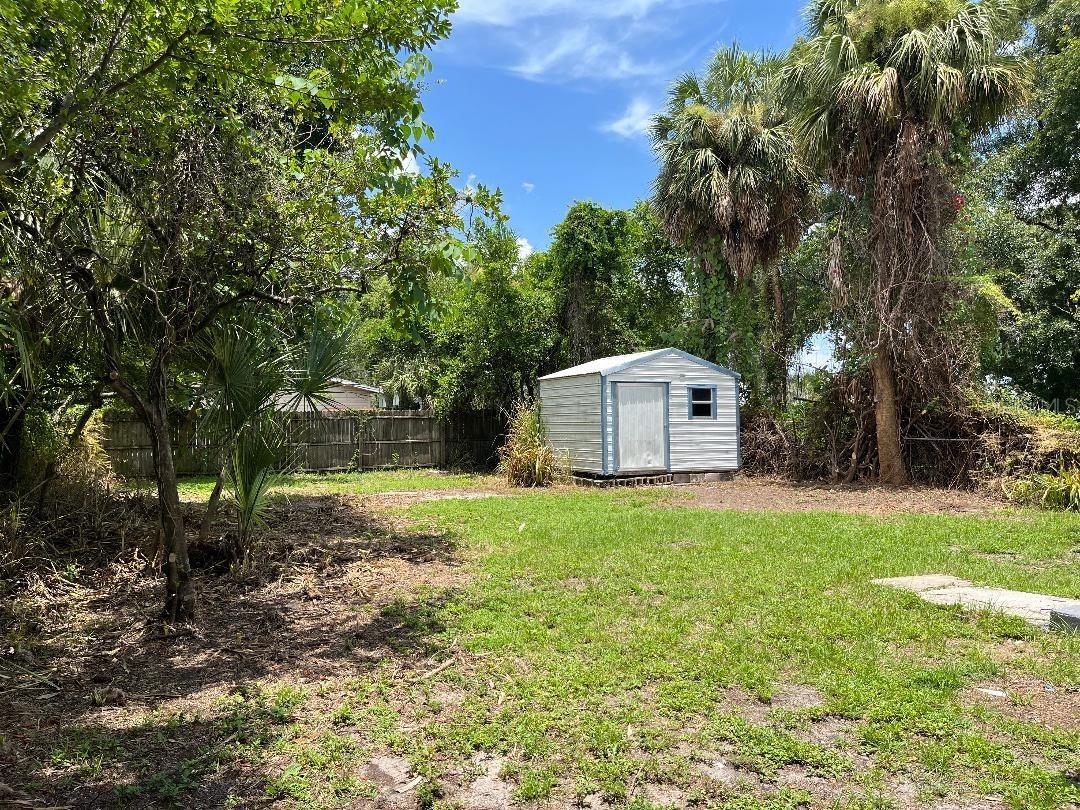 Listing photo id 13 for 3510 28th Avenue
