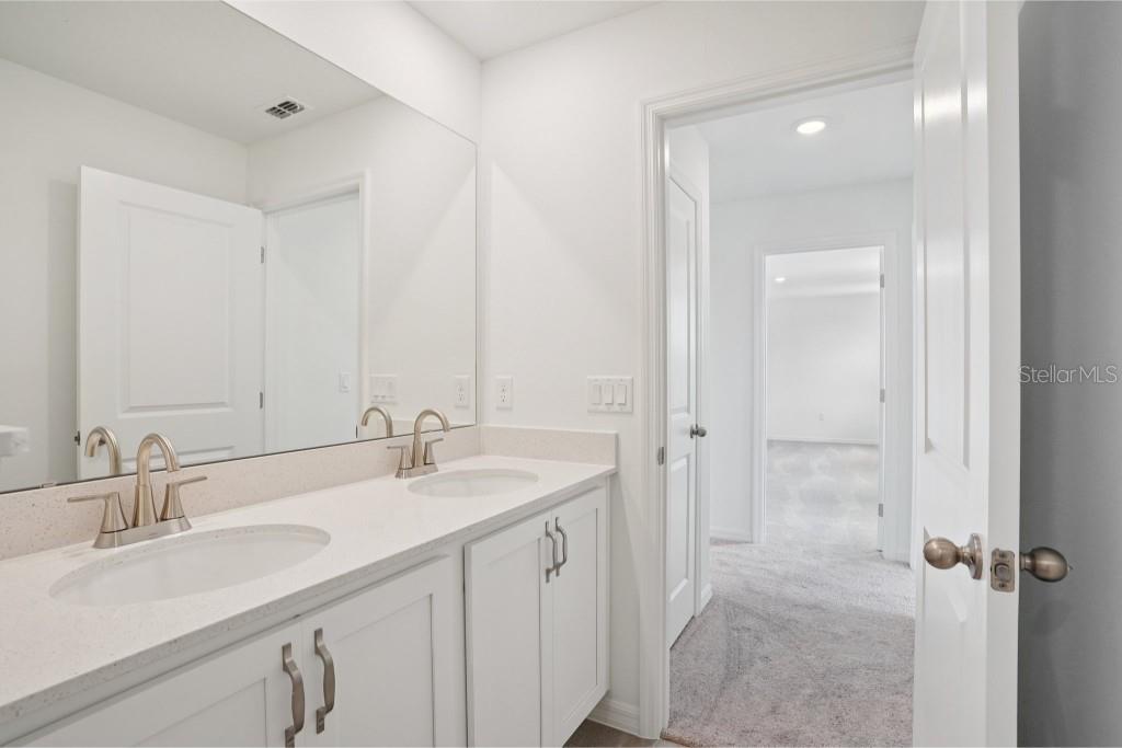 Image 37 of 46 For 711 Junonia Blvd
