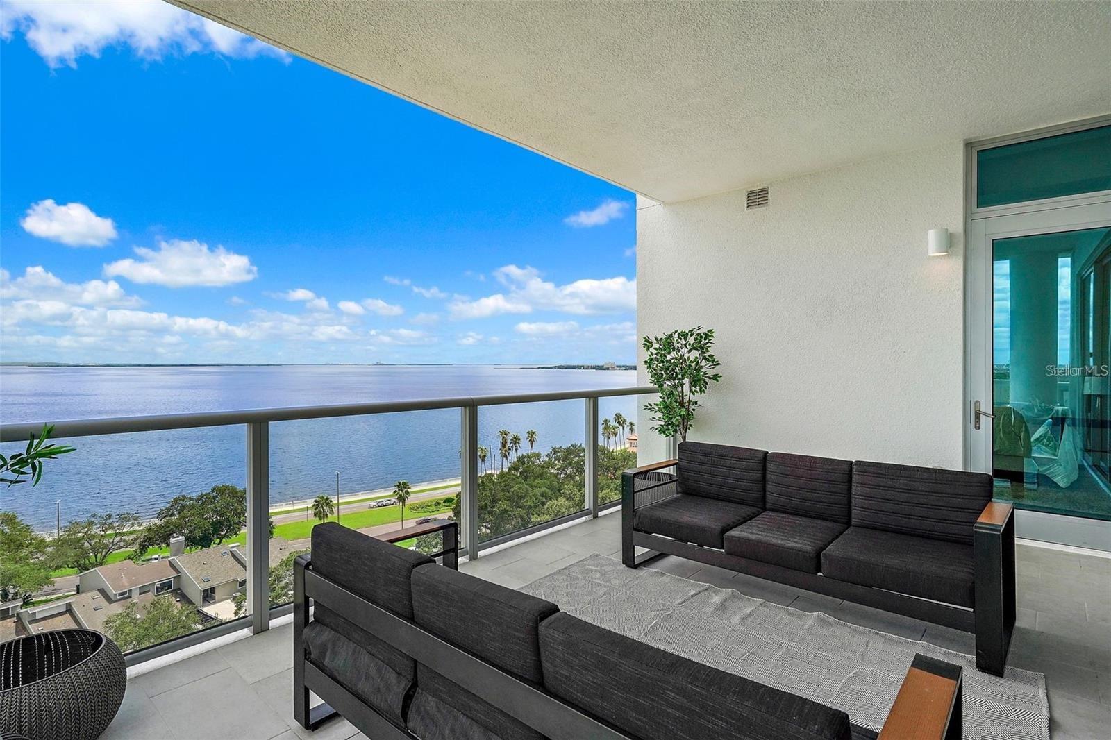 Image 12 of 66 For 2910 Barcelona Street 1001