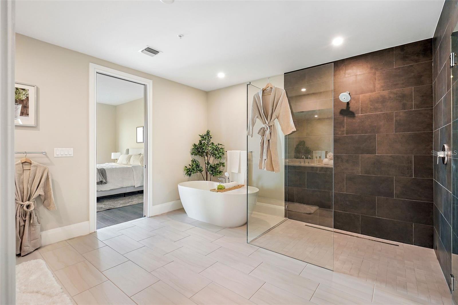 Image 16 of 66 For 2910 Barcelona Street 1001