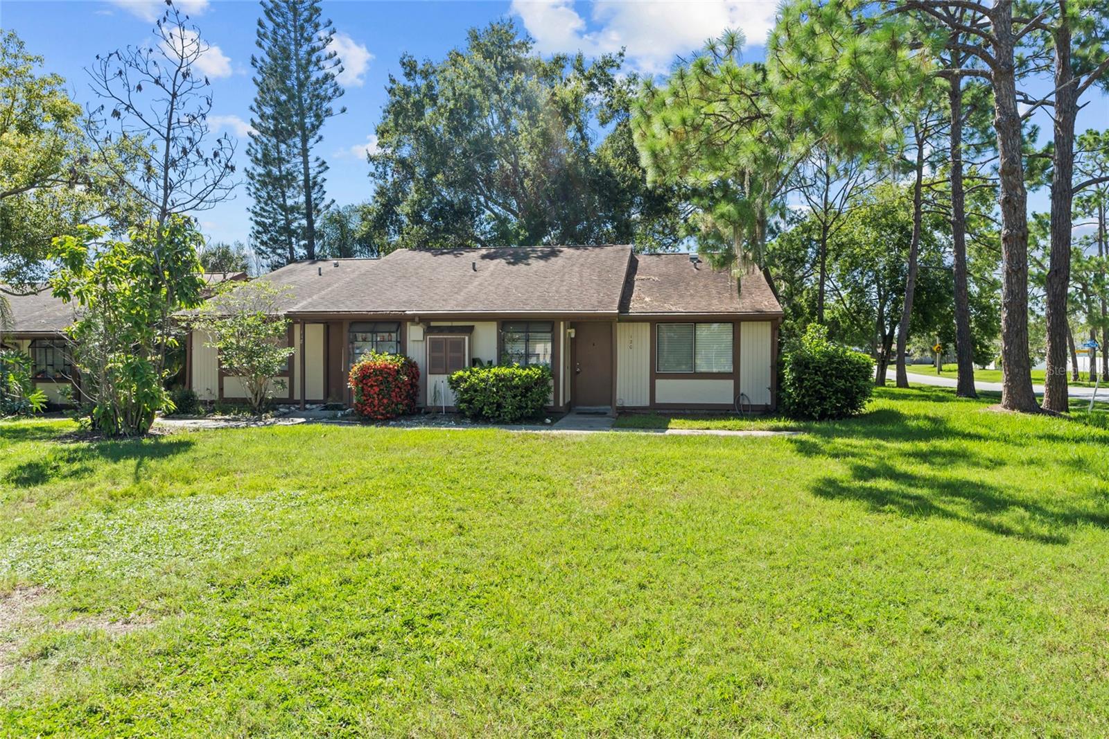 Details for 120 Edgewood Court, OLDSMAR, FL 34677