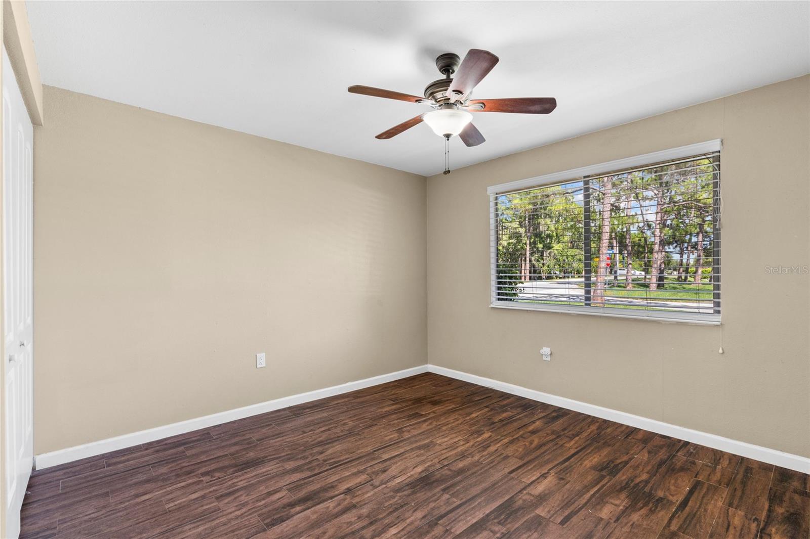 Image 14 of 38 For 120 Edgewood Court