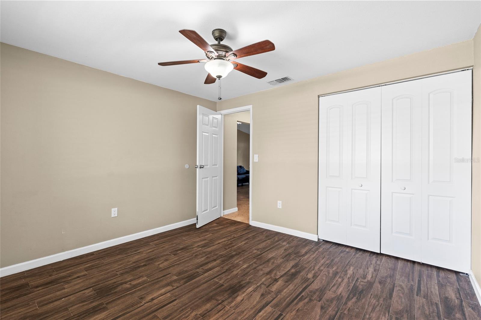 Image 15 of 38 For 120 Edgewood Court