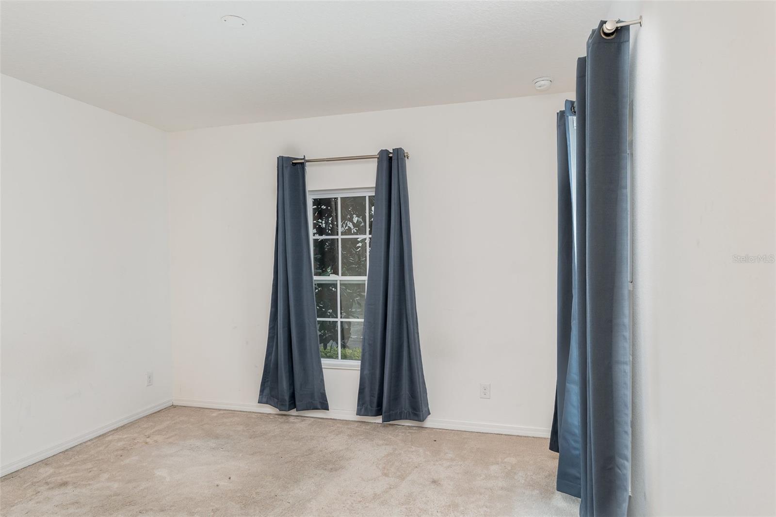 Image 11 of 35 For 200 Primrose Drive