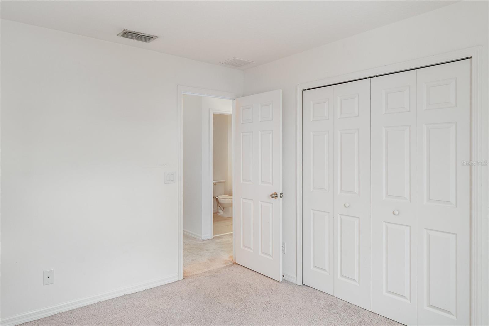 Image 16 of 35 For 200 Primrose Drive