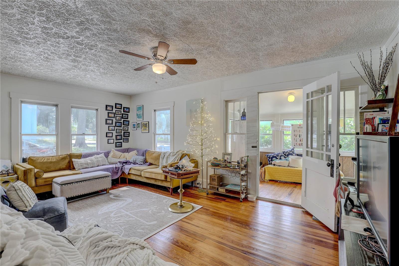 Image 14 of 53 For 783 30th Avenue N