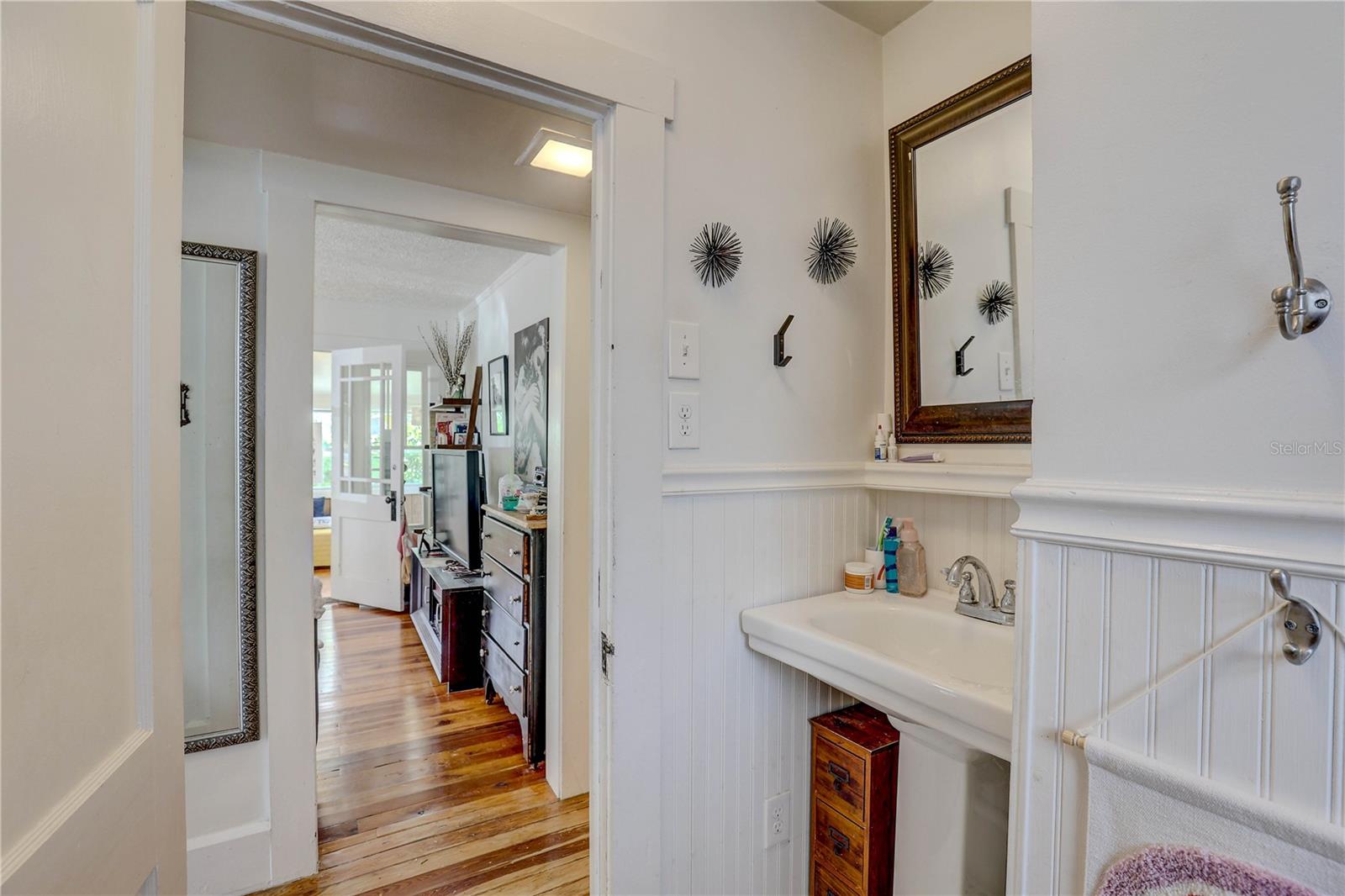 Image 18 of 53 For 783 30th Avenue N