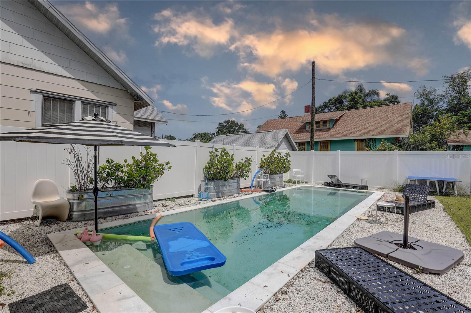 Image 3 of 53 For 783 30th Avenue N